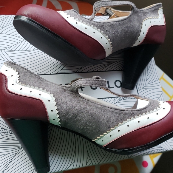 NIB Burgundy Dora t-strap pumps - Picture 11 of 12